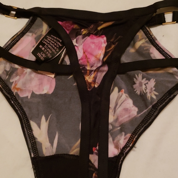 Victoria secret woman thong - Picture 10 of 10